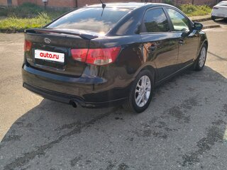 2010 Kia Cerato 6-speed II, чёрный, 650000 рублей, вид 3