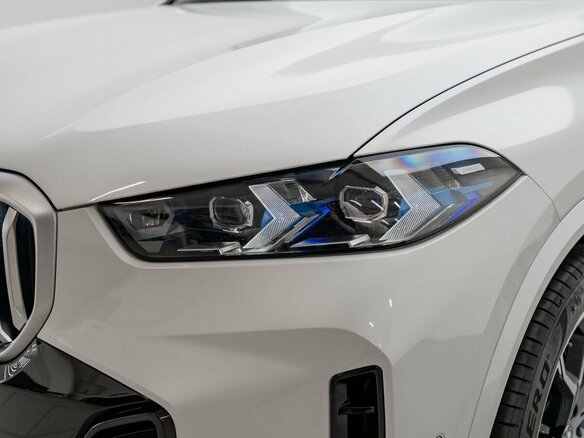 2025 BMW X5 40i IV (G05/G18) Рестайлинг, белый - вид 2