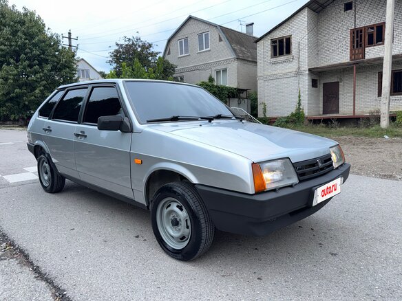 2004 Lada (ВАЗ) 21093i, серебристый, 500000 рублей - вид 7