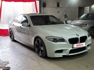 2010 BMW 5 серии 528i VI (F10/F11/F07), белый, 1590000 рублей, вид 2