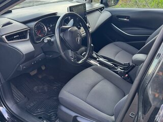 2021 Toyota Corolla XII (E210), чёрный, 1690000 рублей, вид 5