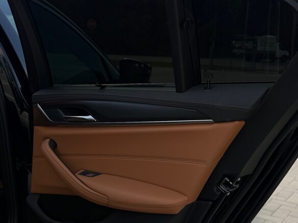2022 BMW 5 серии 520i VII (G30/G31/G38) Рестайлинг, чёрный, 5200000 рублей - вид 10