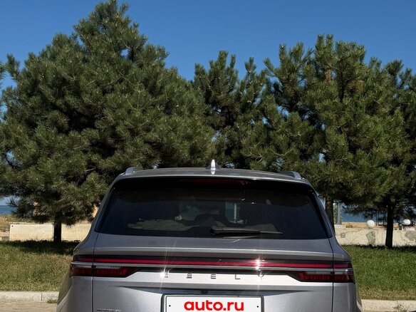 2023 Geely Monjaro I, серый, 2890000 рублей - вид 4