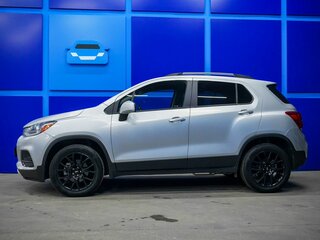2021 Chevrolet Trax I Рестайлинг, серый, 1550000 рублей, вид 3
