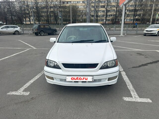 1999 Toyota Vista Ardeo V (V50) Рестайлинг, белый, 545000 рублей, вид 4