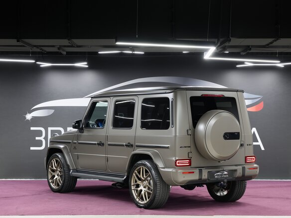 2024 Mercedes-Benz G-Класс AMG 63 AMG II (W465) Рестайлинг, золотистый, 27300000 рублей - вид 2