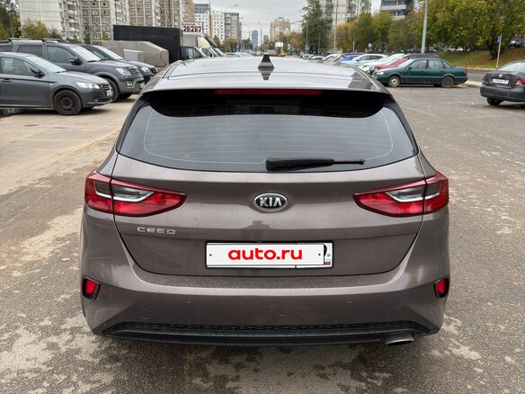 2019 Kia Ceed III, коричневый, 1690000 рублей - вид 24