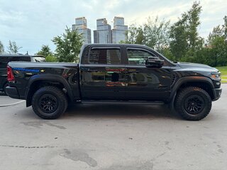 2025 Ram 1500 RHO V Рестайлинг, чёрный, 10800000 рублей, вид 4