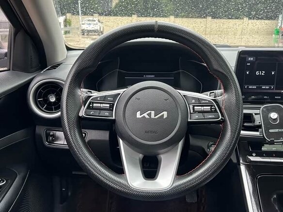 2022 Kia K3 II (China Market) Рестайлинг, серый, 1150000 рублей - вид 9