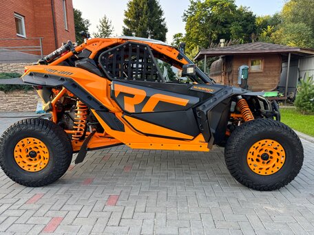 2019 BRP Can-Am Maverick X RC Turbo RR, оранжевый, 2650000 рублей, вид 3