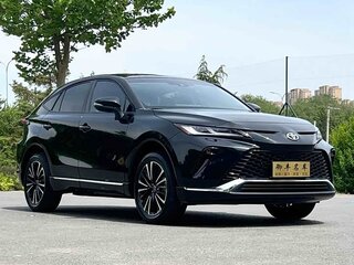 2022 Toyota Venza II, чёрный, 4102000 рублей, вид 3