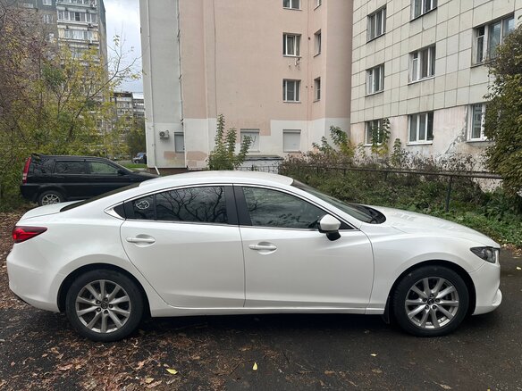 2013 Mazda 6 III (GJ), белый, 1090000 рублей - вид 4