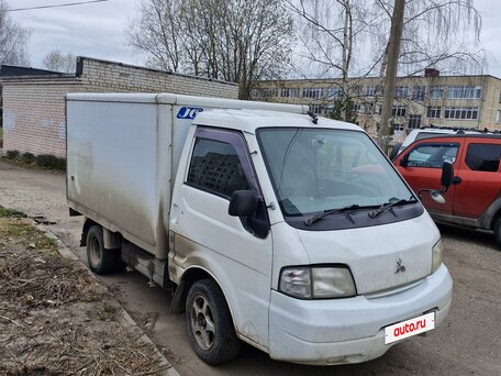 2003 Mitsubishi Delica, белый, 700000 рублей, вид 2
