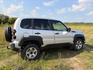 2022 Lada (ВАЗ) Niva Travel I, серый, 950000 рублей, вид 2