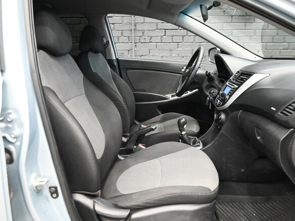 2012 Hyundai Solaris I, синий, 720000 рублей - вид 10