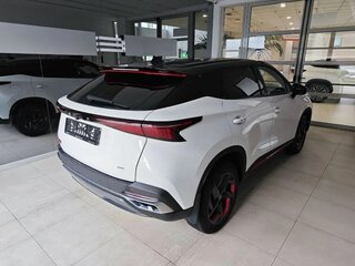 2023 Omoda C5 I, белый, 1990000 рублей, вид 4