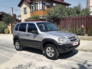 2019 Chevrolet Niva I Рестайлинг, серебристый, 780000 рублей, вид 4
