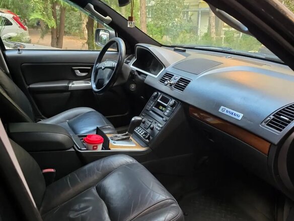 2005 Volvo XC90 I, чёрный, 900000 рублей - вид 4