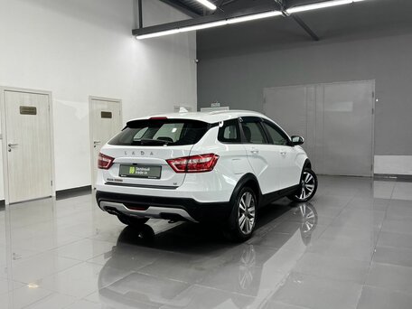 2018 Lada (ВАЗ) Vesta SW Cross I, белый, 970000 рублей, вид 2