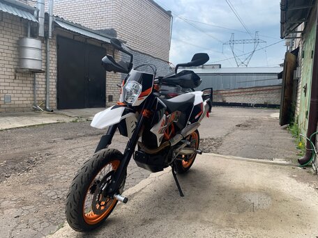 2017 KTM 690 SMC R, оранжевый, 880000 рублей, вид 3