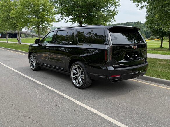 2025 Cadillac Escalade V Рестайлинг, чёрный, 19800000 рублей - вид 4