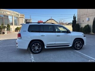 2020 Toyota Land Cruiser 200 Series Рестайлинг 2, белый, 7950000 рублей, вид 5