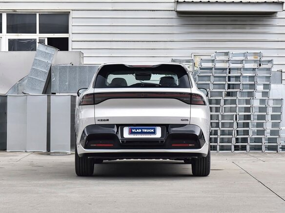 2026 Changan Qiyuan Q05 51.9 kWh II, серебристый, 1860000 рублей - вид 7