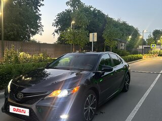 2018 Toyota Camry US Market VIII (XV70), синий, 1900000 рублей, вид 4