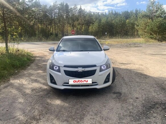 2013 Chevrolet Cruze I Рестайлинг, белый, 530000 рублей - вид 1