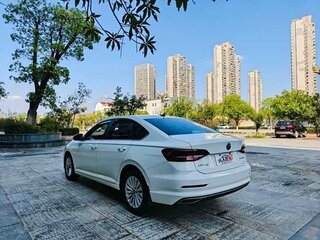 2022 Volkswagen Lavida III, белый, 1085000 рублей, вид 4