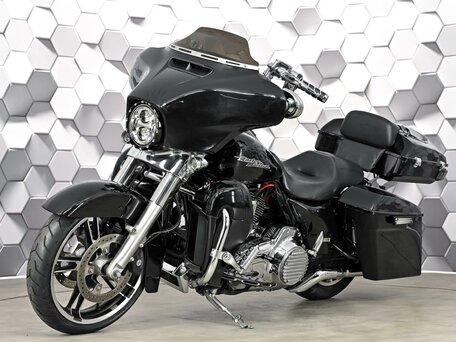 2013 Harley-Davidson Street Glide, чёрный, 1195000 рублей, вид 2