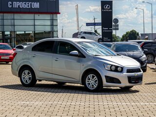 2013 Chevrolet Aveo II, серебристый, 695000 рублей, вид 3
