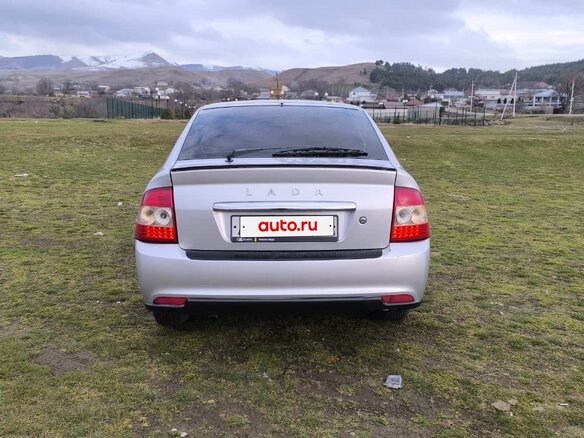 2010 Lada (ВАЗ) Priora I, серебристый, 300000 рублей - вид 2