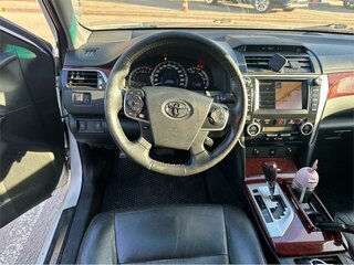 2013 Toyota Camry VII (XV50), белый, 1335000 рублей, вид 4