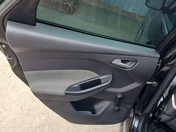 2012 Ford Focus III, чёрный, 560000 рублей - вид 12