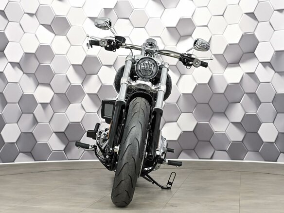 2025 Harley-Davidson Breakout, чёрный, 3199000 рублей - вид 4