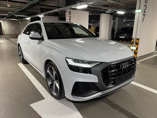 2020 Audi Q8 50 TDI I (4M), белый, 6250000 рублей, вид 3