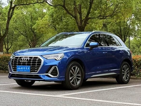 2021 Audi Q3 35 TFSI II (F3), синий, 2000000 рублей