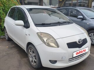 2007 Toyota Yaris II, белый, 430000 рублей, вид 1