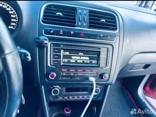 2013 Volkswagen Polo V, красный, 750000 рублей, вид 3
