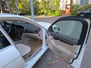 2012 Mercedes-Benz C-Класс 300 III (W204) Рестайлинг, белый, 1500000 рублей, вид 3