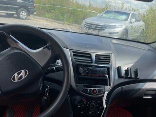 2015 Hyundai Solaris I Рестайлинг, белый, 385000 рублей, вид 5