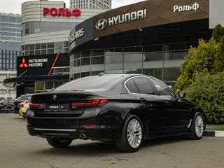 2019 BMW 5 серии 520d xDrive VII (G30/G31/G38), чёрный, 3168000 рублей, вид 4