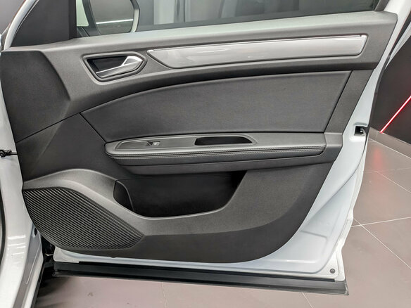 2021 Renault Arkana I, белый, 1625000 рублей - вид 22