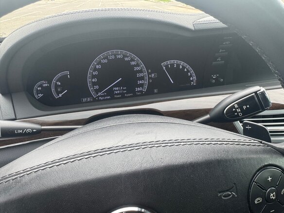 2009 Mercedes-Benz S-Класс 350 V (W221) Рестайлинг, чёрный, 1900000 рублей - вид 2