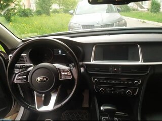 2019 Kia Optima IV Рестайлинг, серебристый, 1888000 рублей, вид 3