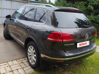 2014 Volkswagen Touareg II Рестайлинг, коричневый, 2300000 рублей, вид 3