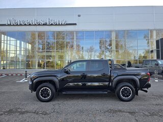 2024 Toyota Tacoma IV, чёрный, 9500000 рублей, вид 2
