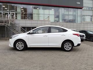 2022 Hyundai Solaris II Рестайлинг, белый, 1500000 рублей, вид 2