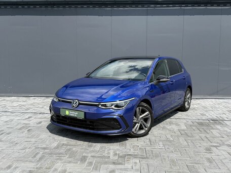 2021 Volkswagen Golf VIII, синий, 2275000 рублей, вид 1